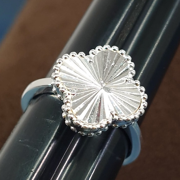 Women's Sterling Silver 925 Ring New ladies size 6.5